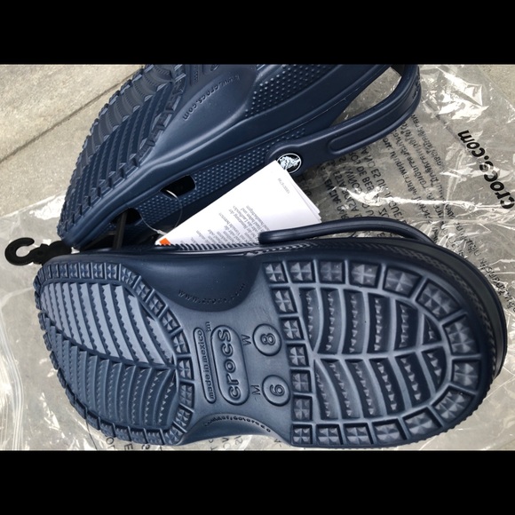 New Crocs Women/ Men’s Clogs - Picture 13 of 14